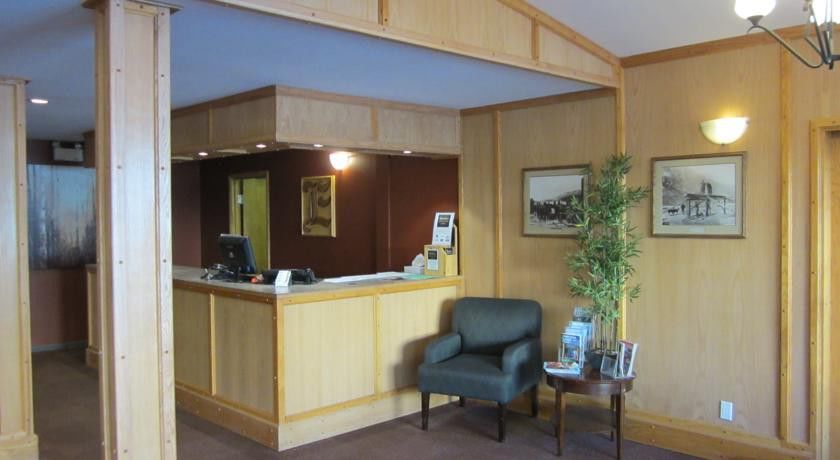 Edgewater Hotel Whitehorse Exterior foto